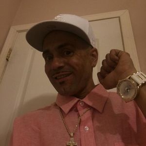 Meet your Posher, Carlos